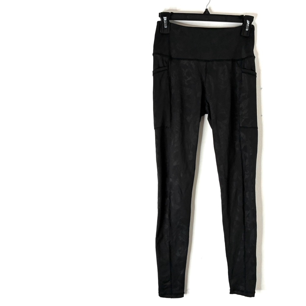 Constantly Varied Gear CVG Metallic Skull Print High-Rise Crop Leggings Black